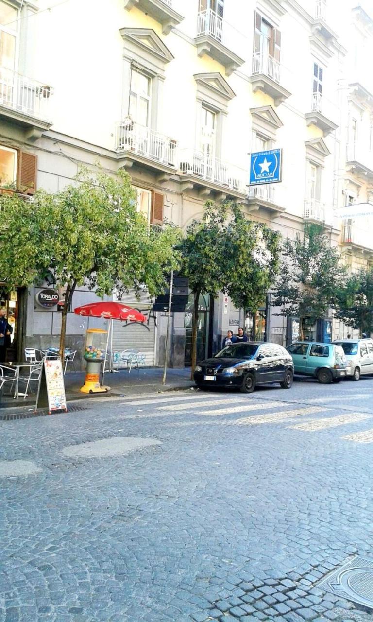 Case Vacanze " Il Duomo" Napoli Exterior foto