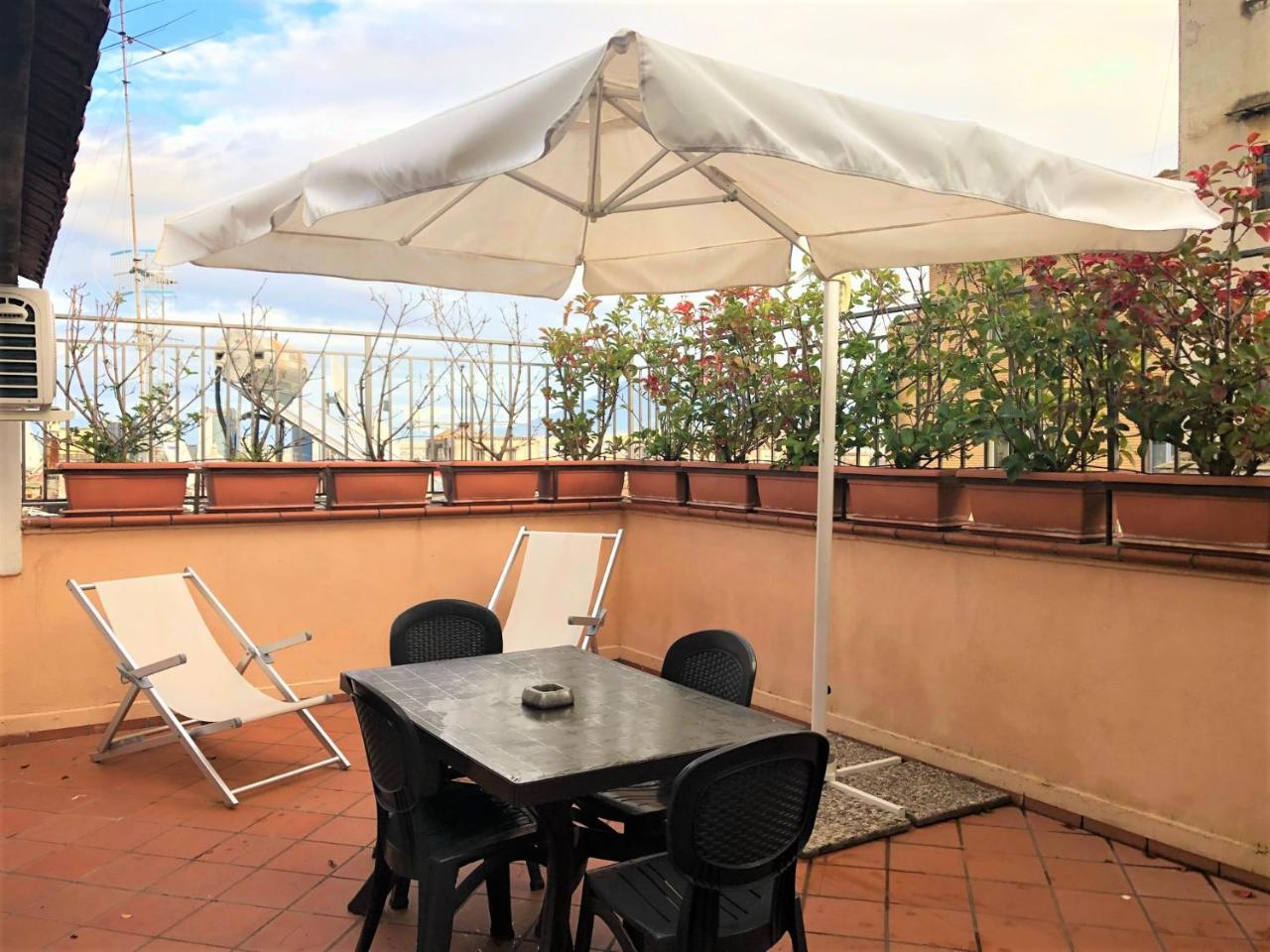 Case Vacanze " Il Duomo" Napoli Exterior foto